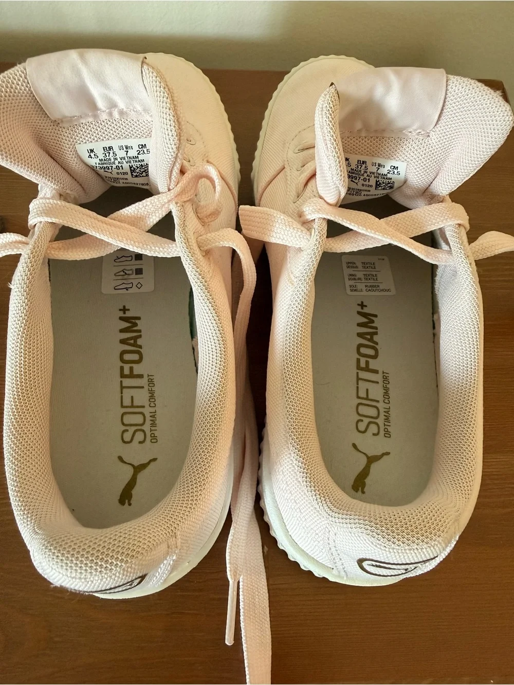 Puma Soft Foam Carina Summer Cat Shoes Casual Pink and White Women's size 7